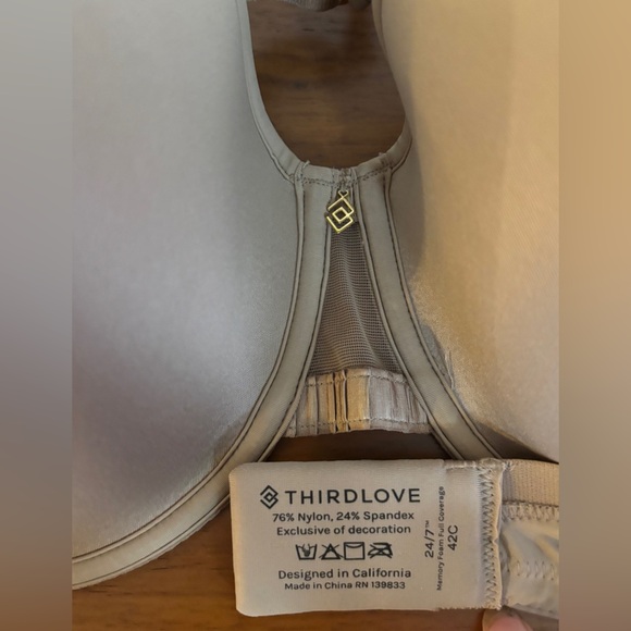 Like New ThridLove Memory Foam 24/7 Classic
Perfect Coverage Bra Womens SZ 42C - Picture 5 of 5